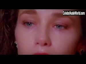 Linda Roy nude, boobs scene in Tinamer (1987) 14