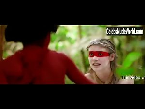 Lorenza Izzo in Green Inferno (2013) 16