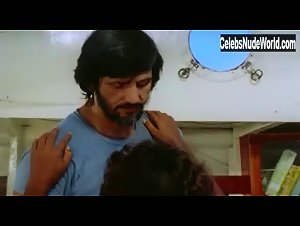 Lucia Ramirez in Le notti erotiche dei morti viventi (1980) 13