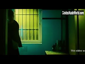 Lucie Aron in Absinth (short) (2016) 8