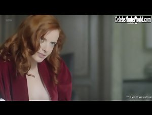 Lucyna Szierok in Miasto skarbow (series) (2017) 8