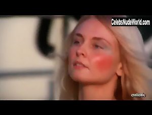 Lynne Guthrie in Night Call Nurses (1972) 8