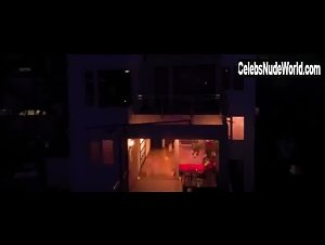 Macarena Carrere in Trauma (2017) 3