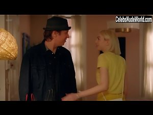 Madeline Wise in Crashing (series) (2017) 5