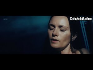 Magdalena From Delis in Lyst (2017) 3