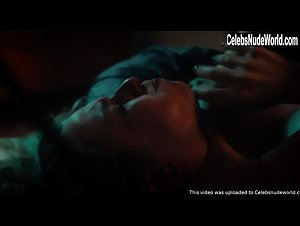 Magdalena Pociecha in Zasada przyjemnosci (series) (2019) 13