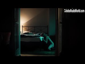 Magdalena Pociecha in Zasada przyjemnosci (series) (2019) 18