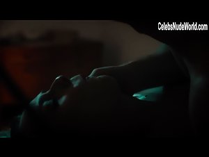 Magdalena Pociecha in Zasada przyjemnosci (series) (2019) 4