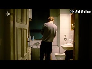 Maja Schone in Der Brand (2011) 5