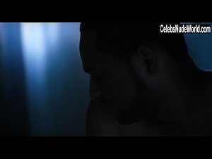 Manie Malone in Viva Riva! (2010) 19