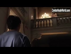 Margarida Miranda in O Crime do Padre Amaro (2005) 14