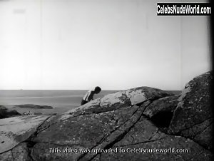 Margrete Robsahm in Line (1961) 7