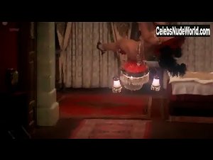 Marianna Moor in Az otodik pecset (1976) 4