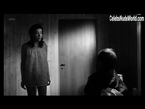Marie Ahrle in Jag - en alskare (1966) 2