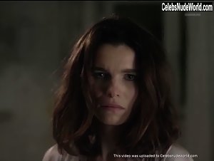 Marie Bach Hansen in Retrograde (short) (2013) 17