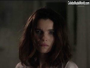 Marie Bach Hansen in Retrograde (short) (2013) 18