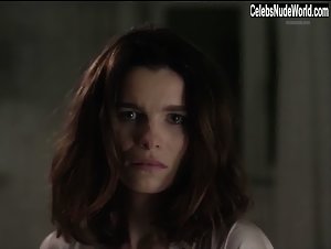 Marie Bach Hansen in Retrograde (short) (2013) 19