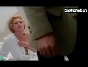 Marie Dubois in La menace (1998) 9