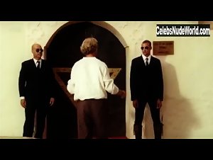 Marie Espinosa in Gradiva (C'est Gradiva qui vous appelle) (2006) 6