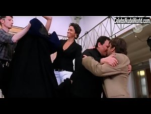 Marie Meyer in Le scaphandre et le papillon (2007) 13