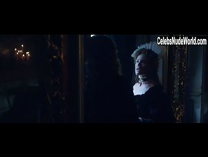 Marina Bouras in Tordenskjold og Kold (2016) 4