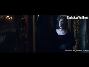 Marina Bouras in Tordenskjold og Kold (2016) 9