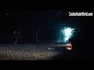 Marina Golovine in Double vie (series) (2019) 19