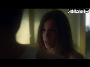 Marina Salas in Hache (series) (2019) 19