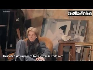 Marine Prud'hon in Opium (2013) 16