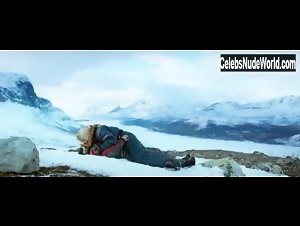 Martina Haag in Glada halsningar fran Missangertrask (2015) 2