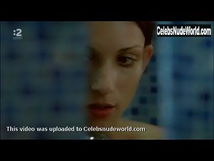 Martina Valentova in Nebo, peklo... zem (2009) 10
