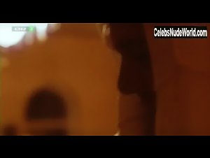 Mathilde Passer in Eliten (2015) 8