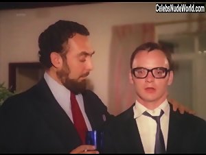Matilde Mastrangi in Cada Um Da o Que Tem (1975) 10