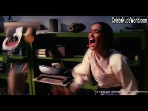 Mia Maestro hot scene in Frida (2002) 13