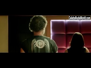 Monica Maci in Eddie Reynolds y Los Angeles de Acero (2014) 1