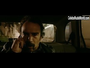Monica Maci in Eddie Reynolds y Los Angeles de Acero (2014) 13
