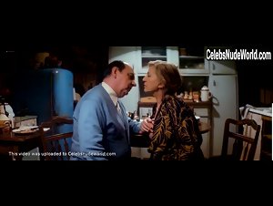 Mercedes Moran in Neruda (2016) 10