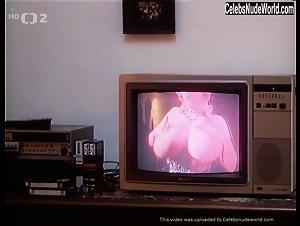 Michaela Srbova in Bony a klid (1988) 15