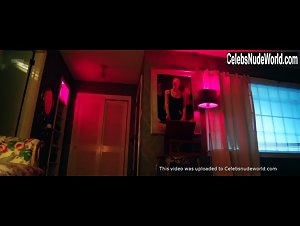 Michelle Bucci in Fantasma (2018) 13