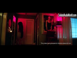 Michelle Bucci in Fantasma (2018) 5