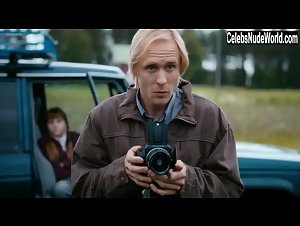 Minna Puolanto in Kaikella rakkaudella (2013) 12