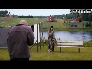 Minna Puolanto in Kaikella rakkaudella (2013) 7