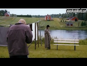 Minna Puolanto in Kaikella rakkaudella (2013) 8
