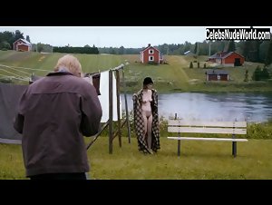 Minna Puolanto in Kaikella rakkaudella (2013) 9