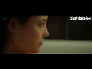 Mireia Oriol in El pacto (2018) 6