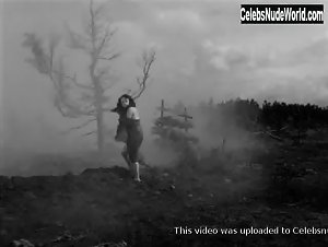 Mirja Mane in Noita palaa elamaan (1952) 19