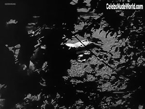 Monica Strommerstedt in Jag - en oskuld (1968) 1