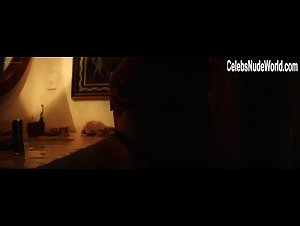 Natalia Lopez in Nuestro tiempo (2018) 1