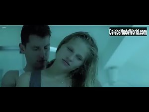 Natalia Rybicka in Chrzest (2010)