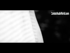 Natalie Dinesen in Nokken (short) (2015) 18